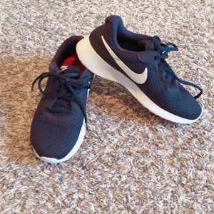 Nike women sneaker